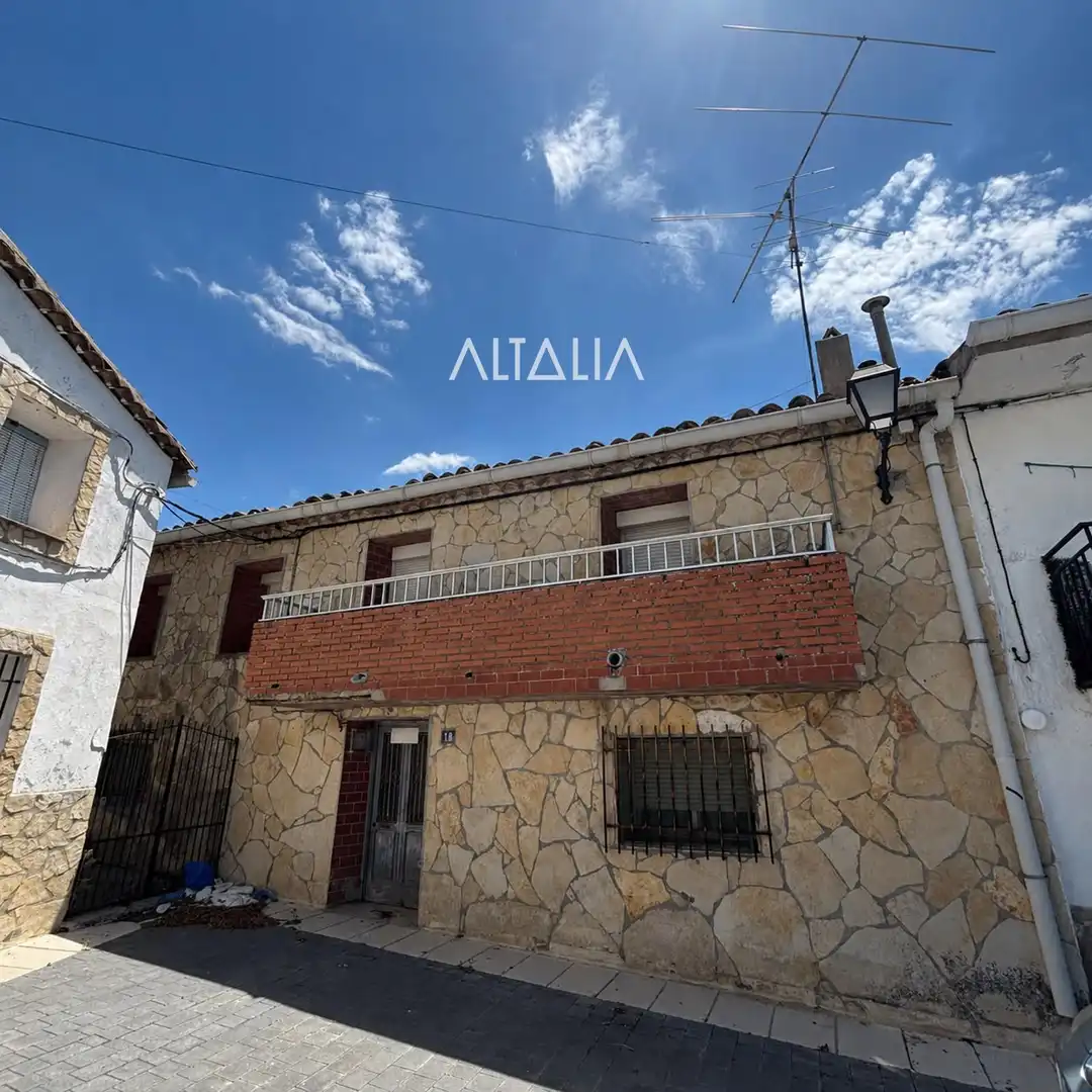 Exterior view of Houses for sale in Poyatos  with Terrace