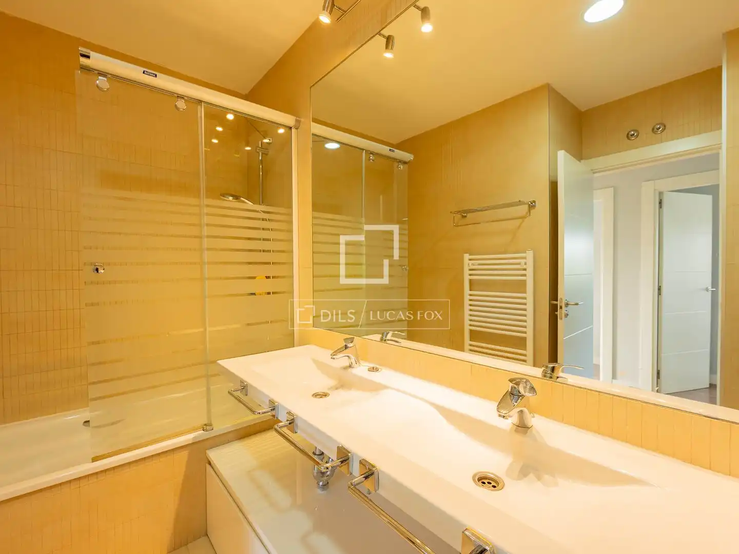 Baño de Casa o chalet de alquiler en Tres Cantos con Calefacción, Jardín privado y Trastero