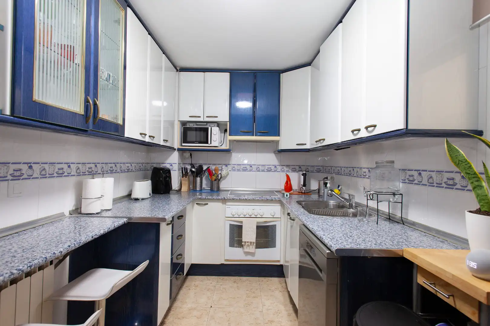 Appartamento con terrazza in vendita a Calle Manuel Escabias, imagen 6