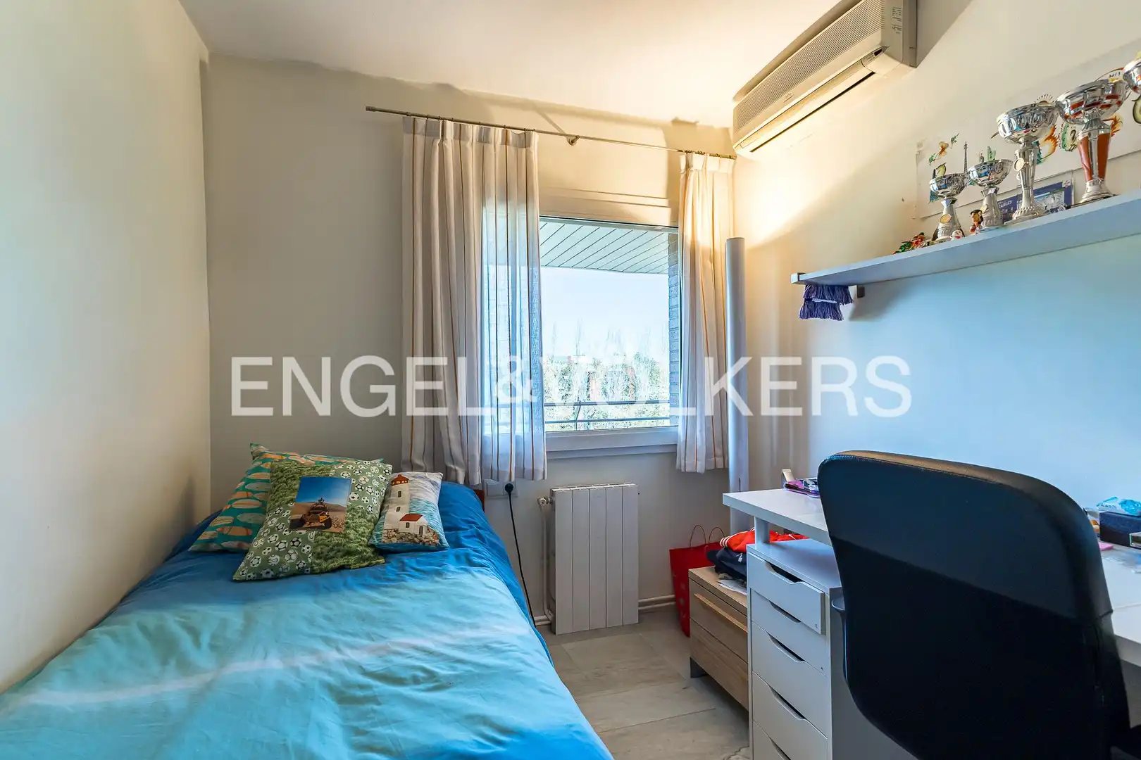 Habitación de Piso en venta en Sant Cugat del Vallès con Aire acondicionado, Calefacción y Parquet