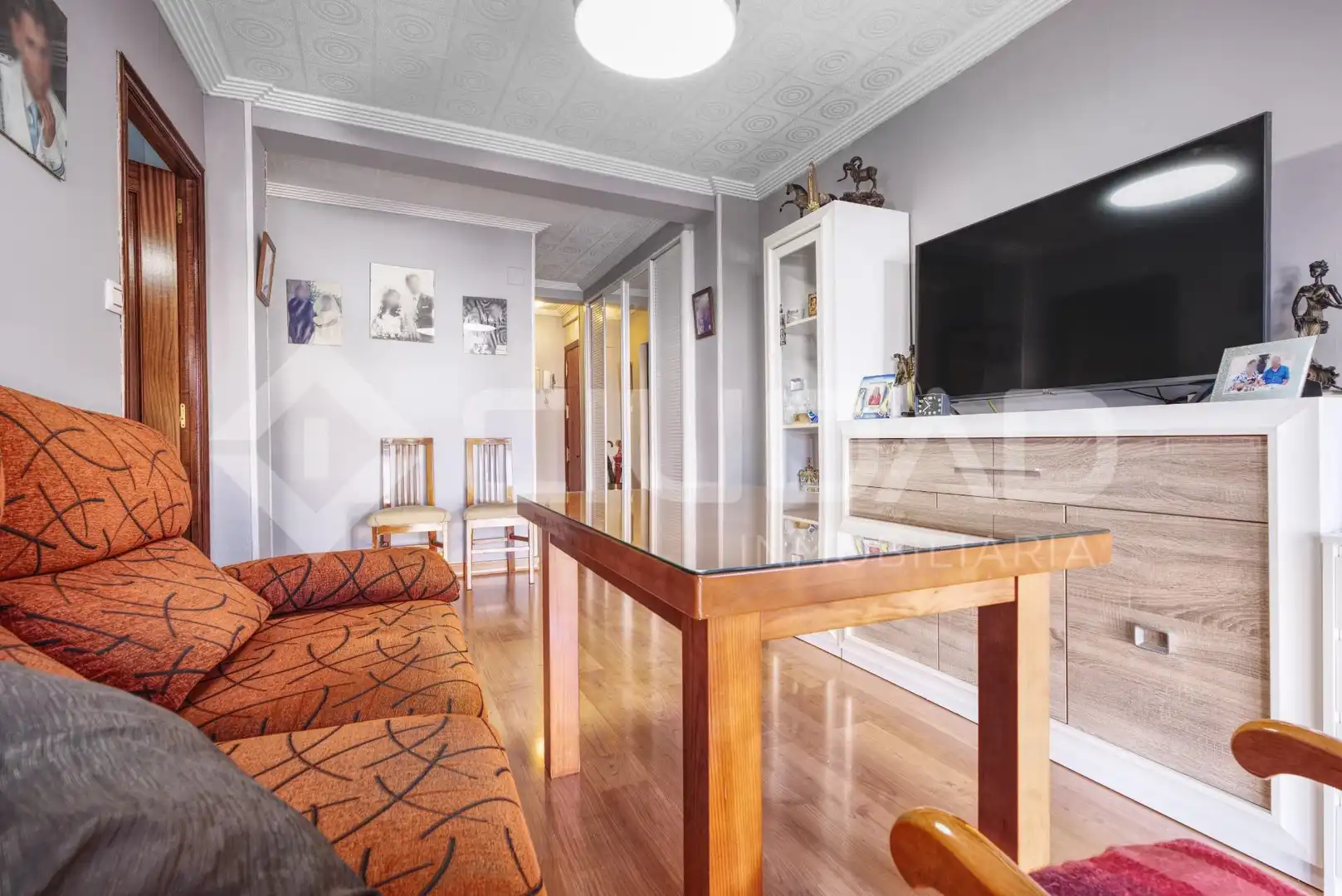 Sala de estar de Piso en venta en San Juan de Aznalfarache con Aire acondicionado