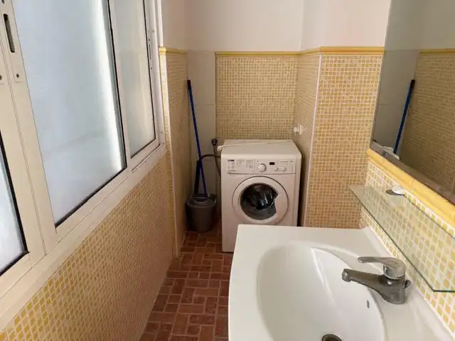 Baño de Piso en venta en Barcelona con Parquet, Horno y Balcón