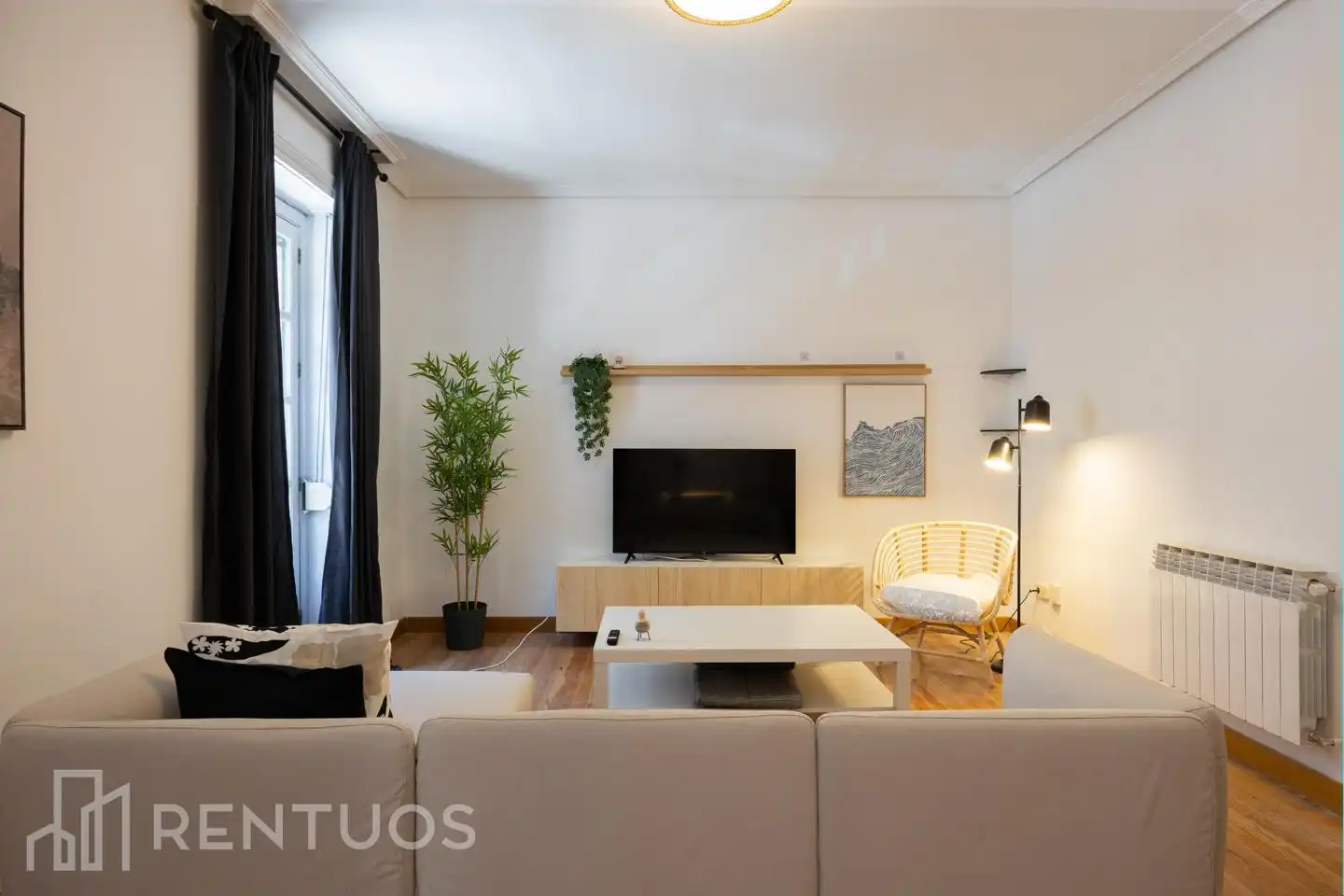 Wohnzimmer von Wohnung zur Miete in Madrid mit Heizung, Parkett und Möbliert