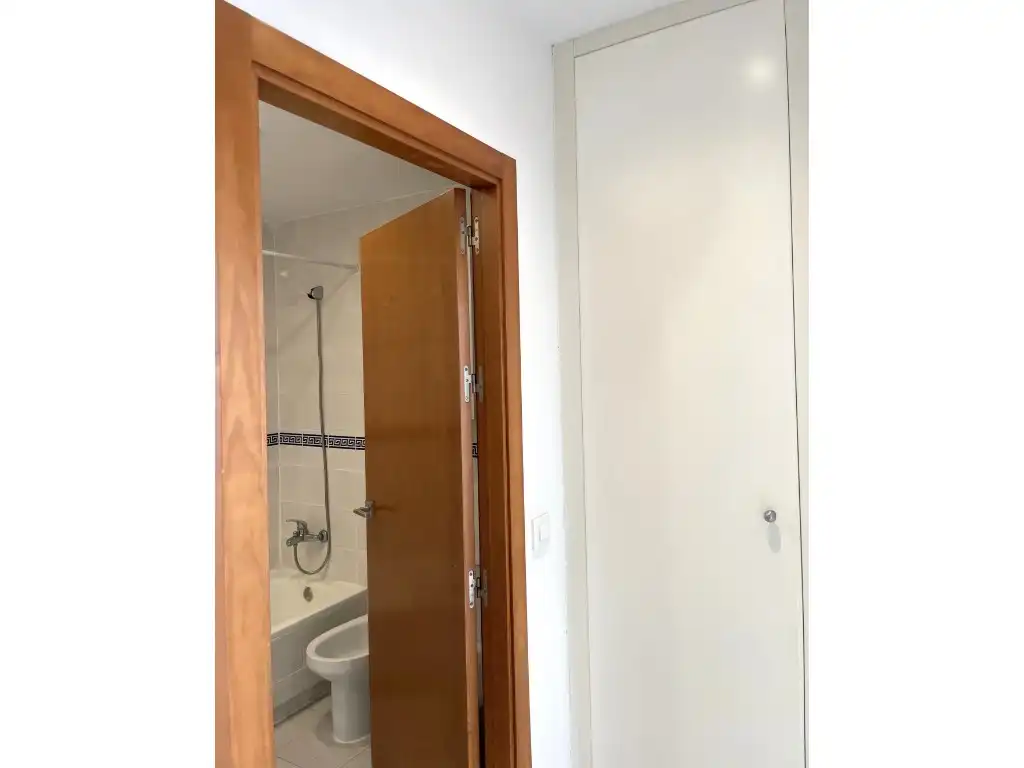 Baño de Apartamento en venta en Vera con Aire acondicionado, Terraza y Amueblado