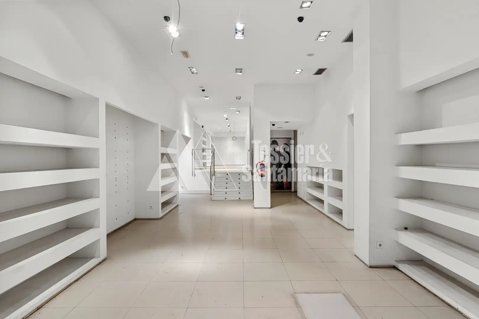 Commercial properties for rent in Calle Cabrales, Barrio del Centro