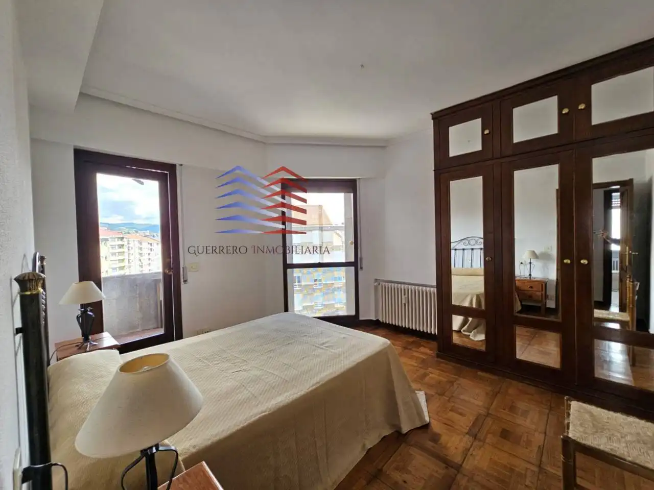 Habitación de Piso de alquiler en Ourense Capital  con Calefacción, Parquet y Trastero