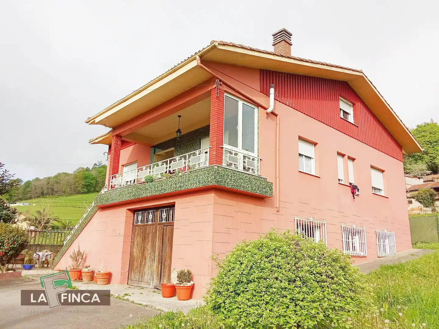Vista exterior de Casa o chalet en venta en Siero con Calefacción, Parquet y Terraza