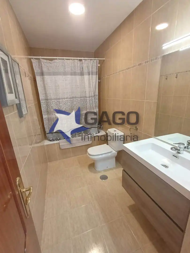 Baño de Ático de alquiler en Córdoba con Aire acondicionado, Calefacción y Terraza