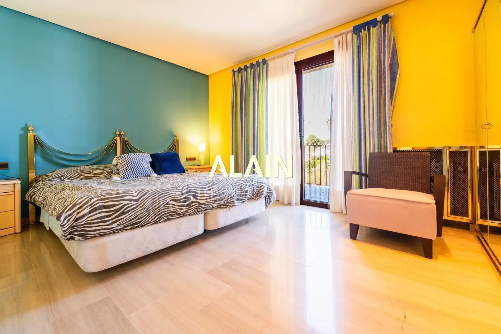 Habitación de Casa o chalet en venta en Chiva con Jardín privado, Terraza y Trastero