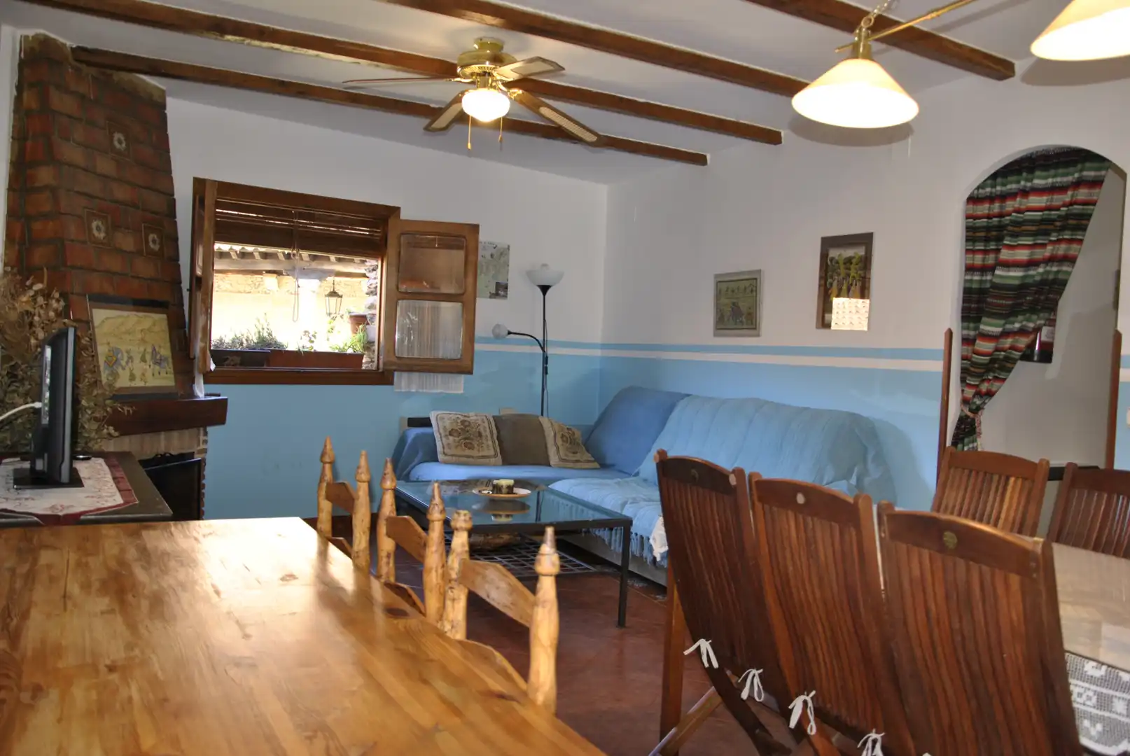 Sala d'estar de Finca rústica en venda en Robledillo de Gata amb Aire condicionat, Calefacció i Jardí privat