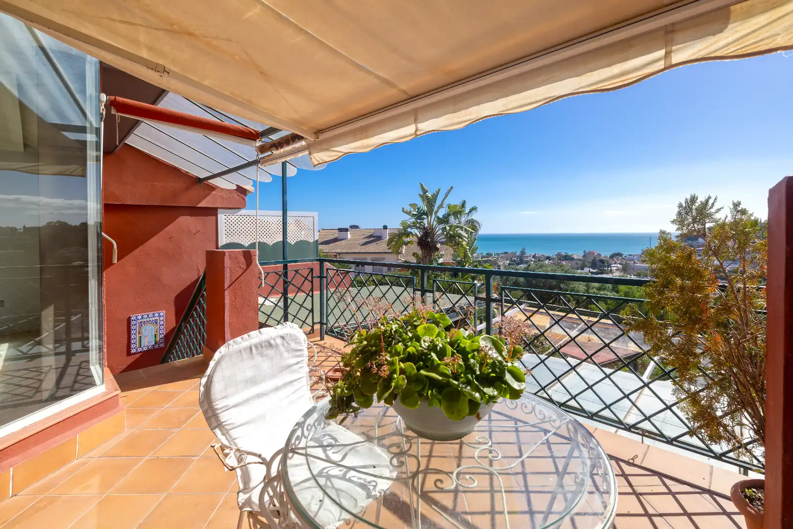 Terrassa de Casa adosada en venda en Málaga amb Aire condicionat, Calefacció i Jardí privat