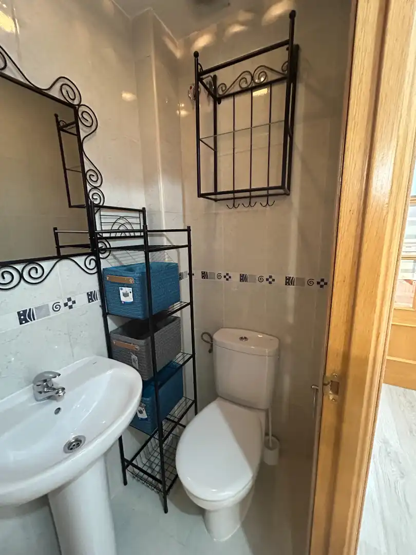 Baño de Casa o chalet de alquiler en Corpa con Aire acondicionado, Calefacción y Trastero
