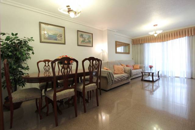 Piso en Alquiler en Calle general espartero en Carolinas Altas