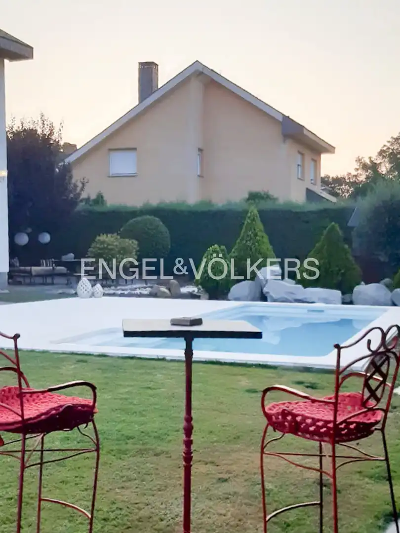 Piscina de Casa o xalet en venda en Galapagar amb Calefacció, Jardí privat i Terrassa