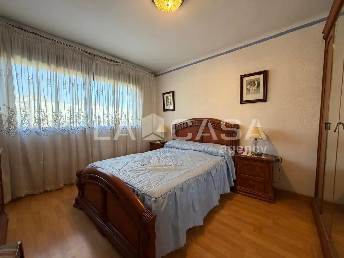 Habitación de Piso en venta en Santa Coloma de Gramenet con Balcón