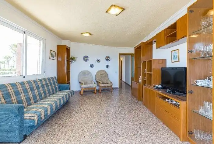 Sala de estar de Apartamento en venta en Torrevieja con Terraza y Amueblado