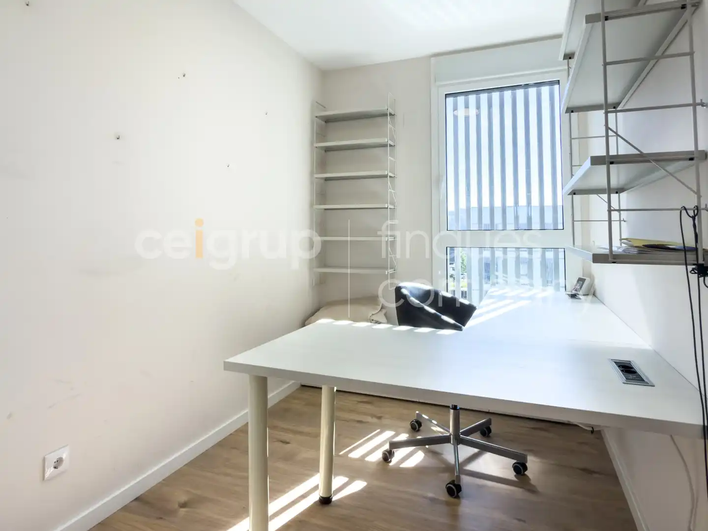 Wohnung zur Miete in Girona mit Heizung, Abstellraum und Schwimmbad