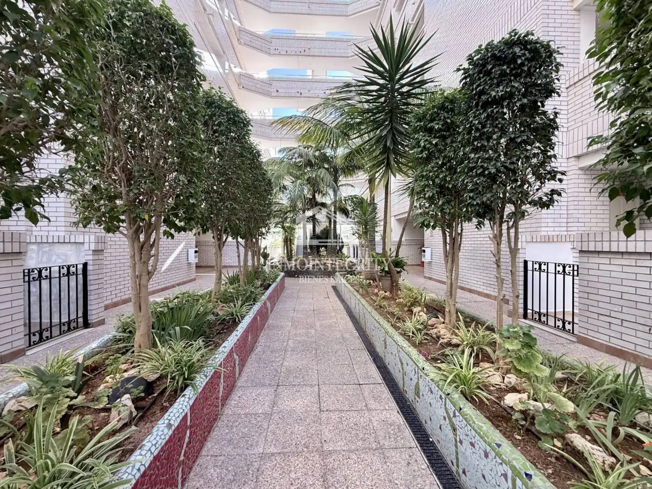 Apartamento con piscina en venta en Avenida Central, imagen 46