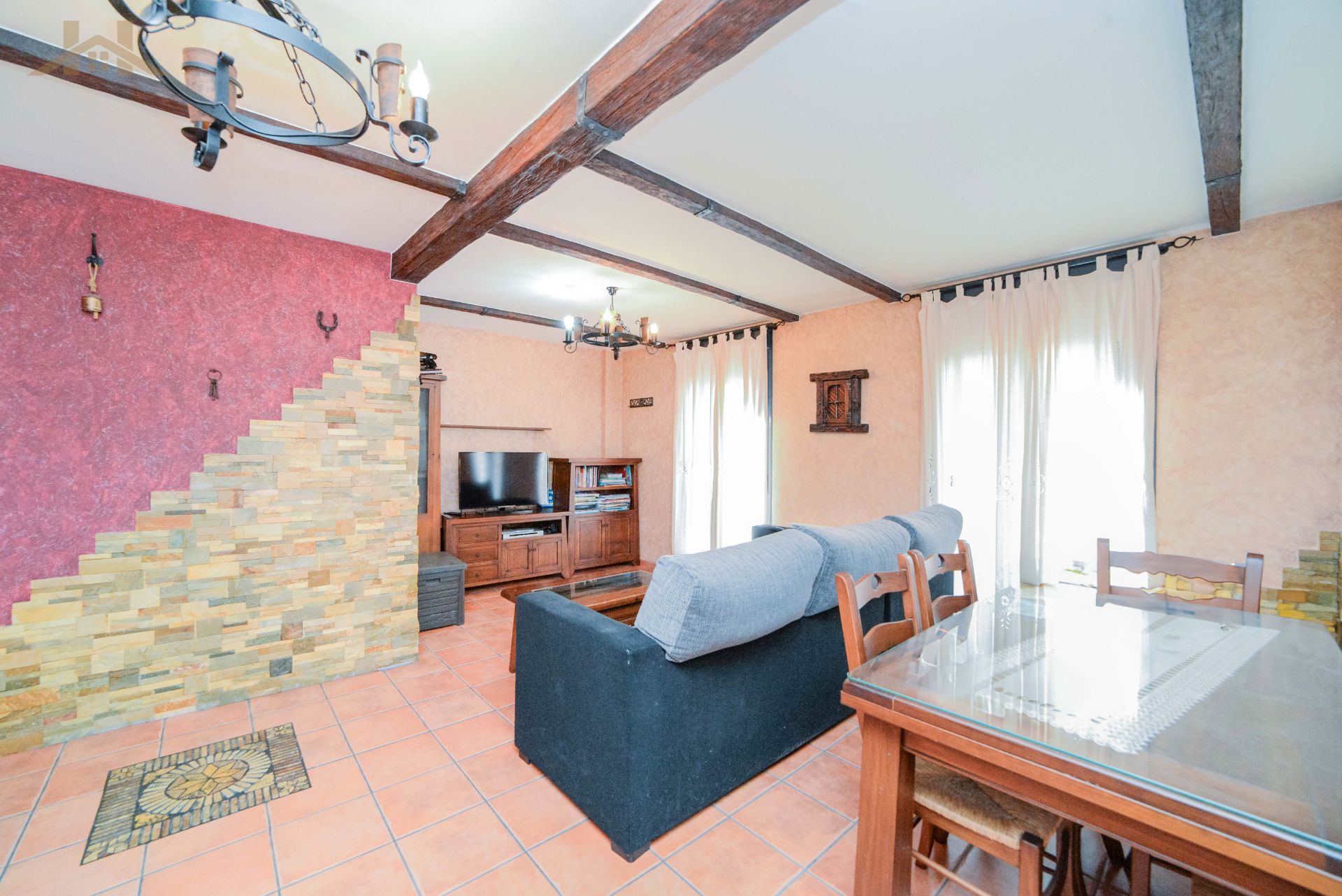 Living room of Flat for sale in Móstoles  with Air Conditioner, Heating and Storage room