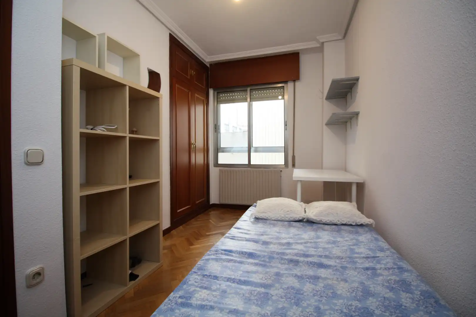 Bedroom of Flat for rent in Valladolid  with Heating, Parquet flooring and Furnished