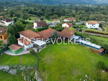 Casa amb piscina en venda a Pría - Nueva-Hontoria - Naves