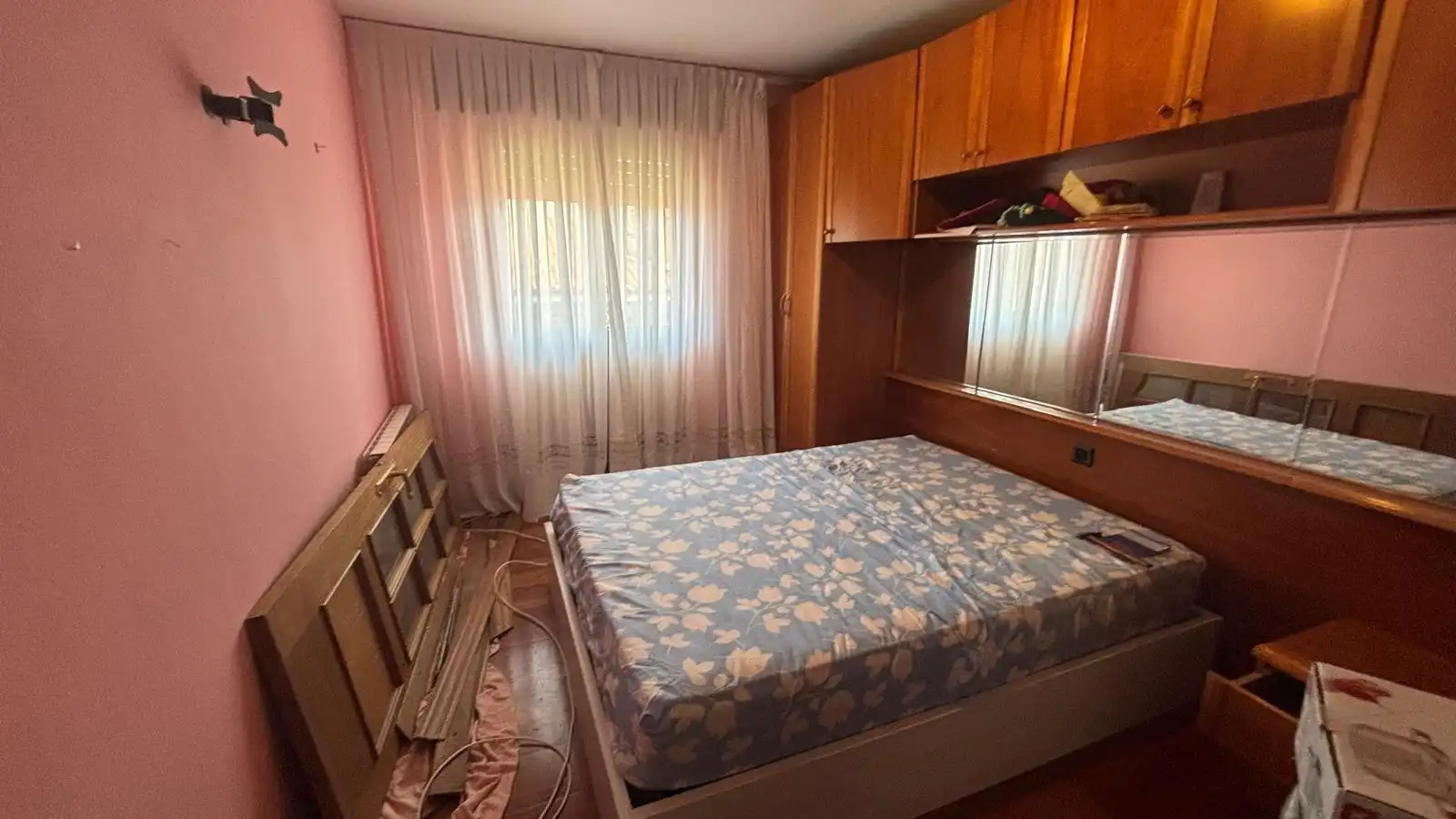 Schlafzimmer von Wohnung zum Verkauf in Rasines mit Heizung, Möbliert und Ofen