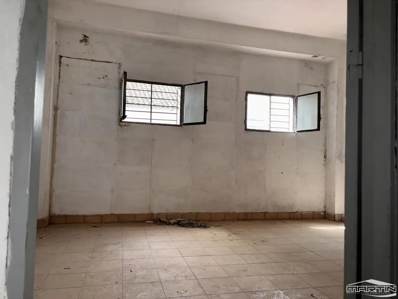 Edificio en venta en Cabra