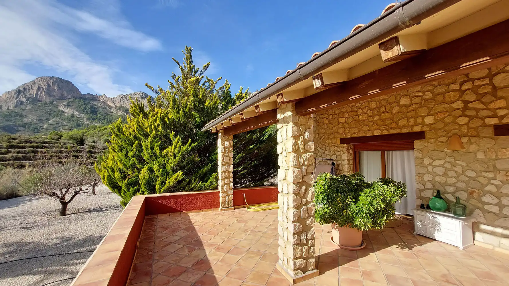 Terrassa de Casa o xalet en venda en Finestrat amb Aire condicionat, Calefacció i Jardí privat