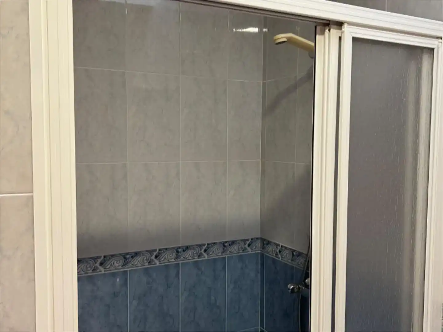 Bany de Dúplex en venda en Castuera amb Traster i Balcó