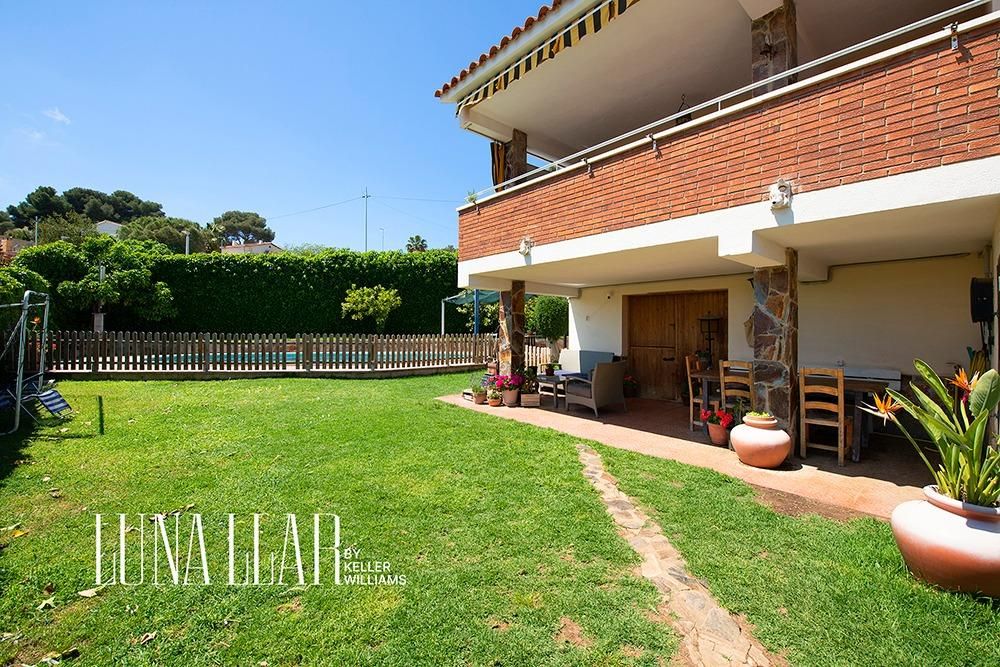 Garden of House or chalet for sale in Castellet i la Gornal  with Air Conditioner, Heating and Private garden