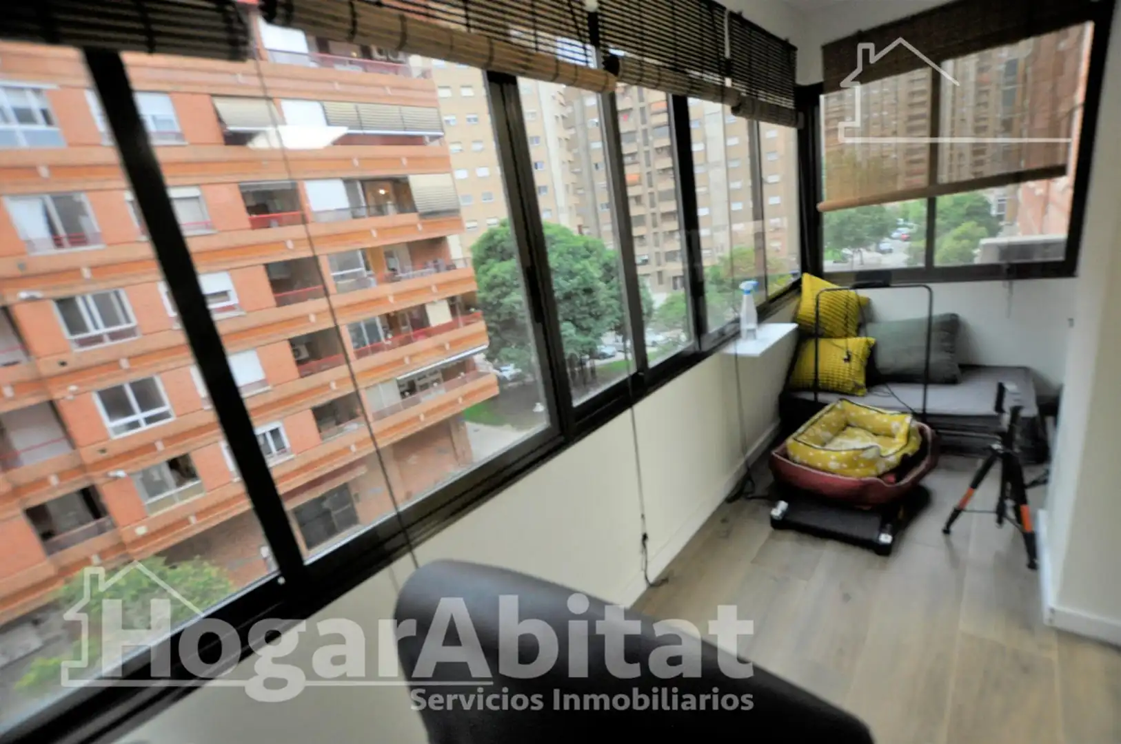 Bedroom of Flat for sale in Valencia  with Air Conditioner, Heating and Furnished