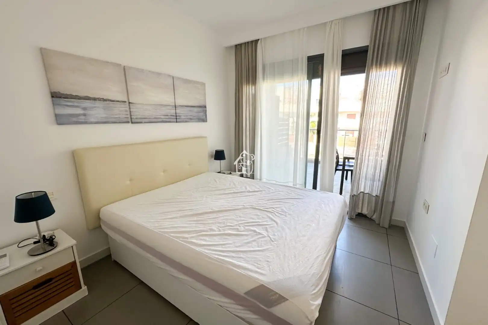 Dormitori de Apartament de lloguer en Pilar de la Horadada amb Aire condicionat, Terrassa i Piscina