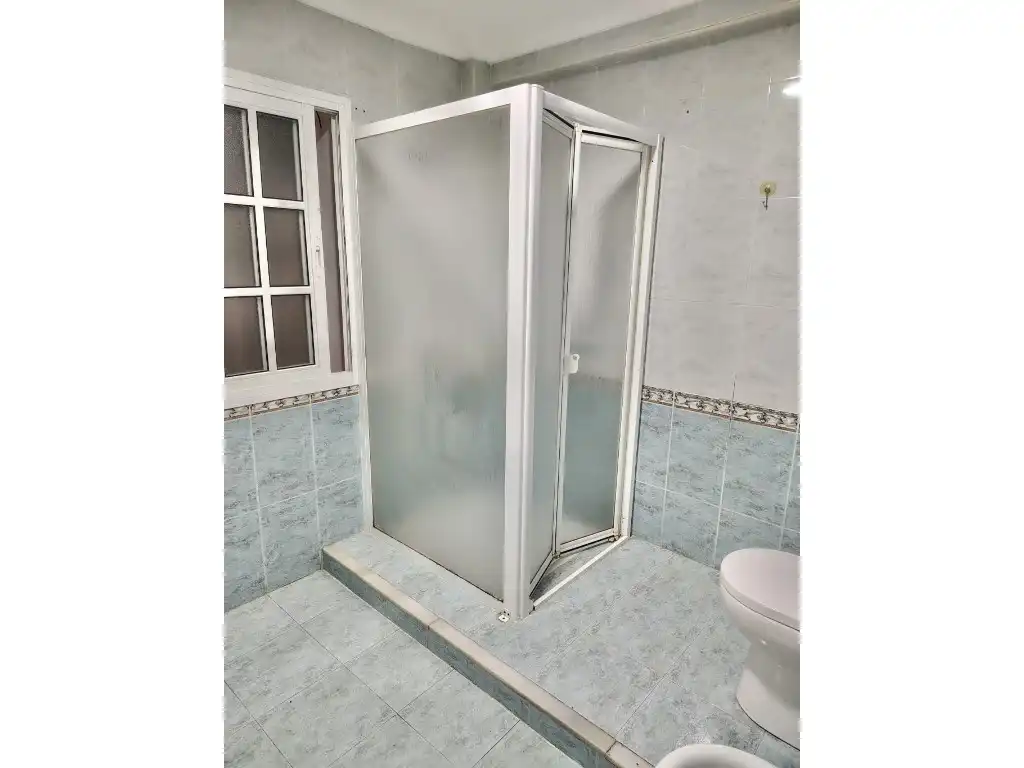Bathroom of Flat for sale in Dos Hermanas
