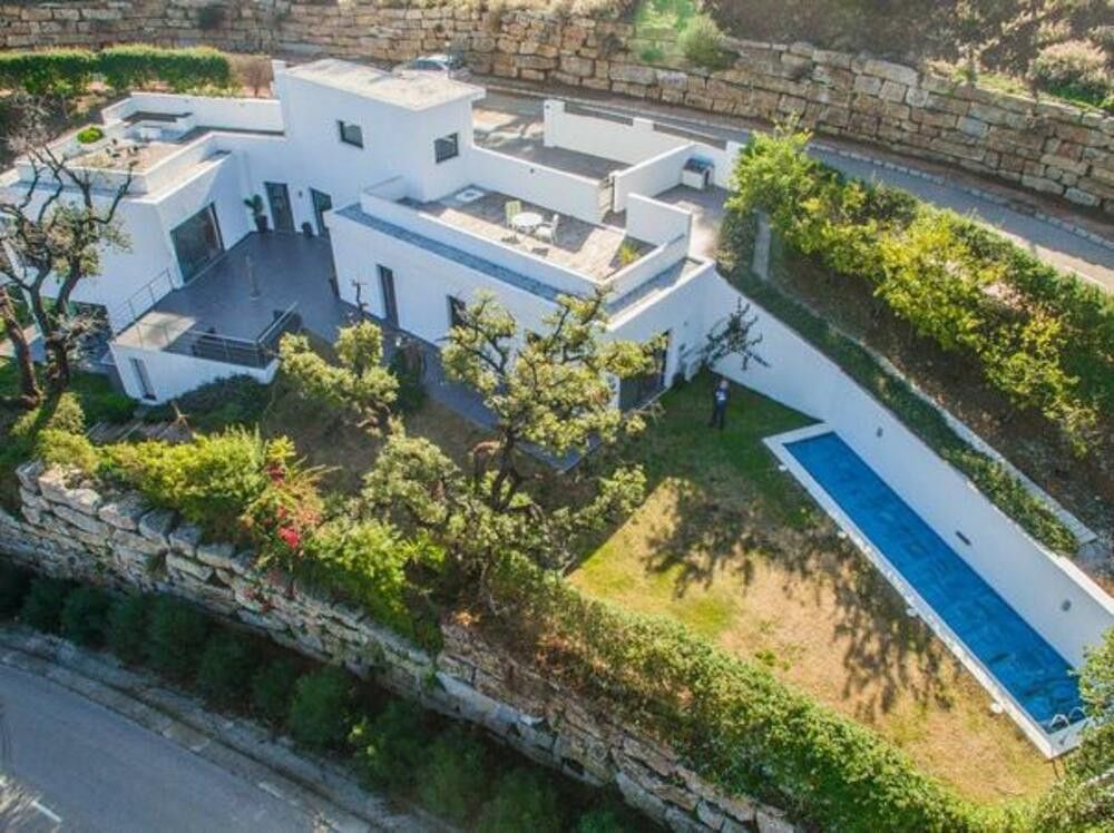 Vista exterior de Casa o xalet de lloguer en Marbella amb Aire condicionat, Jardí privat i Terrassa