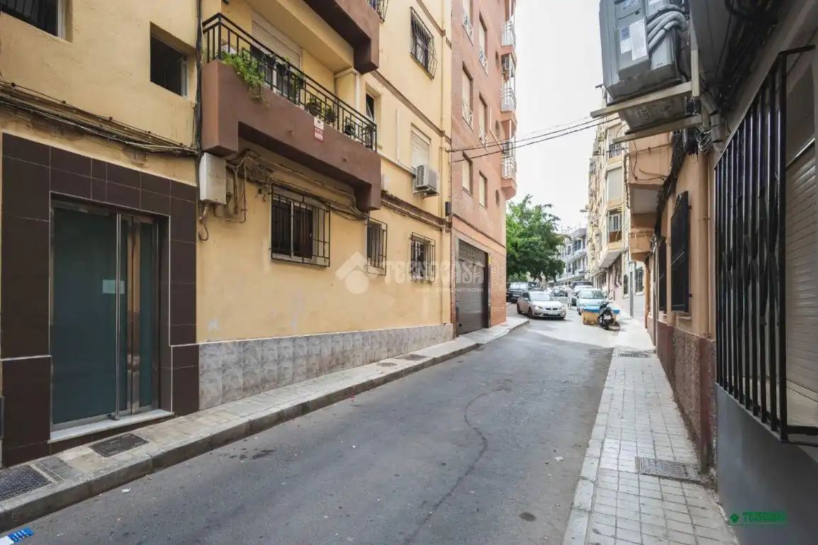 Vista exterior de Pis en venda en Almería