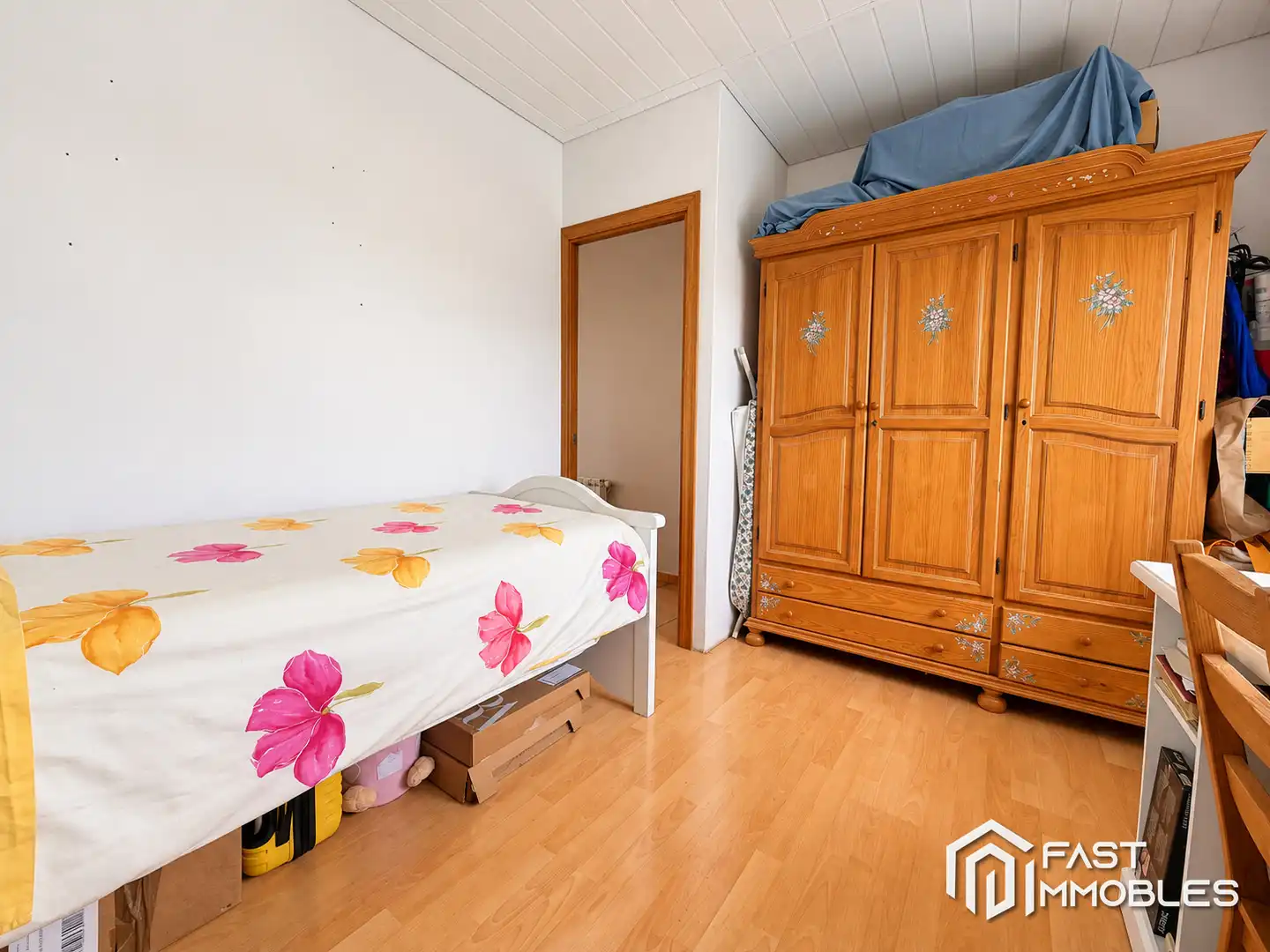 Habitación de Casa adosada en venta en Ponent