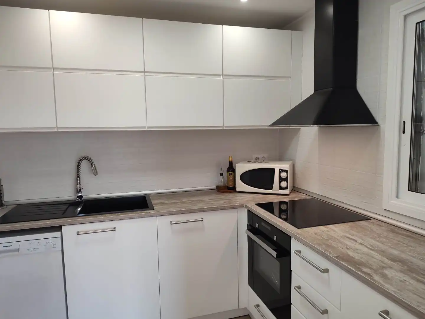 Kitchen of Flat for sale in Mataró  with Air Conditioner, Heating and Parquet flooring