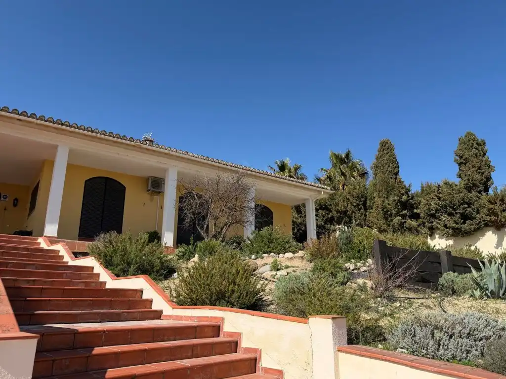 Vista exterior de Casa o chalet en venta en Las Gabias