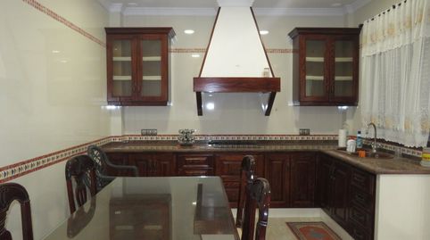 ESPECTACUAR CHALET EN PLENO CENTRO, immagine 2