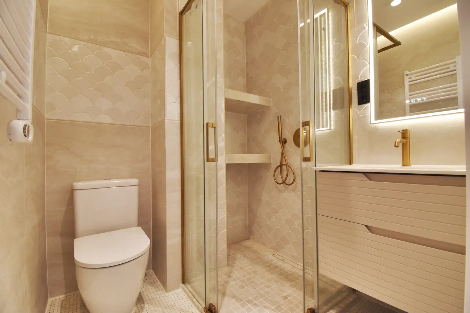 Baño de Piso en venta en Madrid con Aire acondicionado, Calefacción y Amueblado
