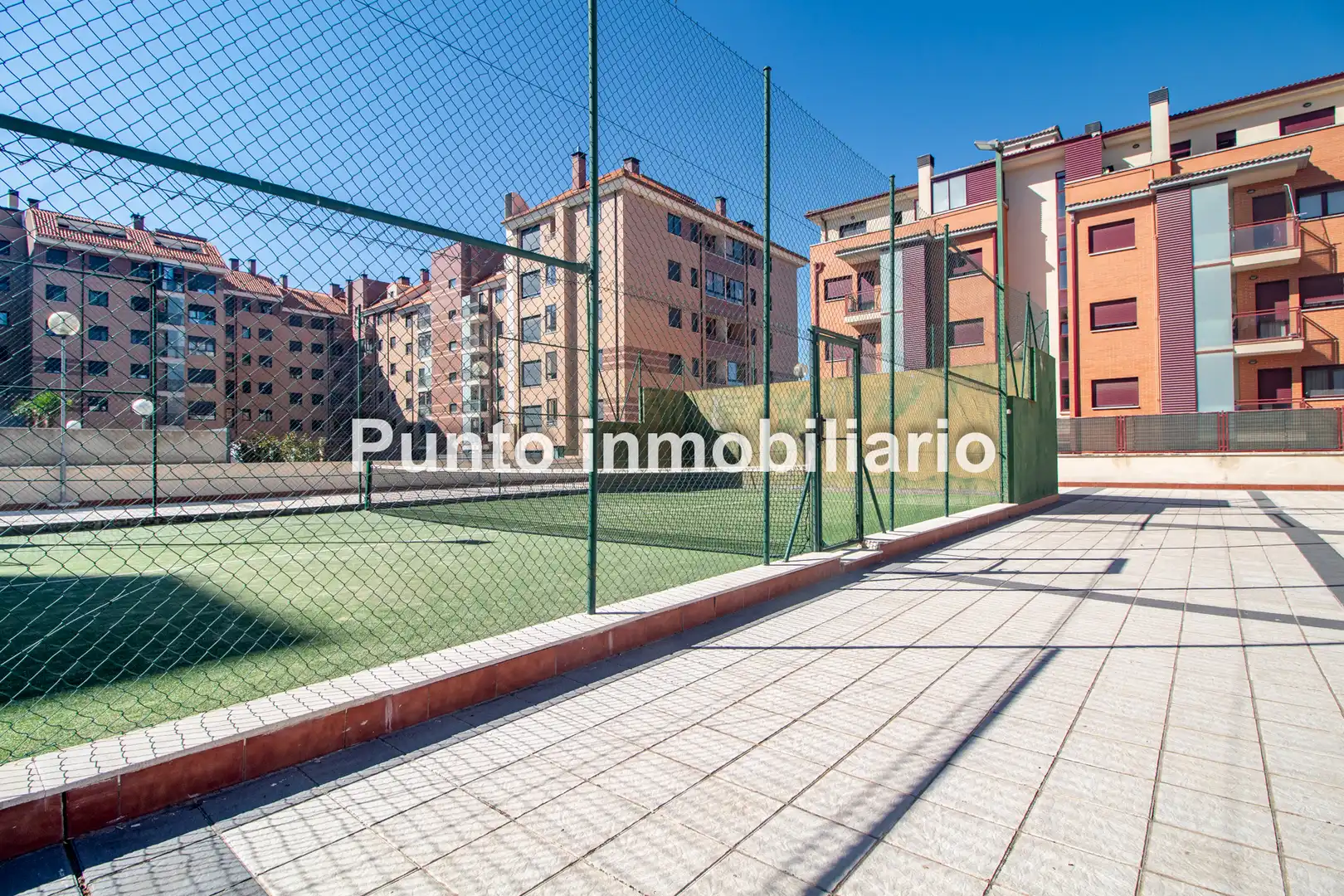 Parking of Flat for sale in Arroyo de la Encomienda  with Heating, Parquet flooring and Storage room