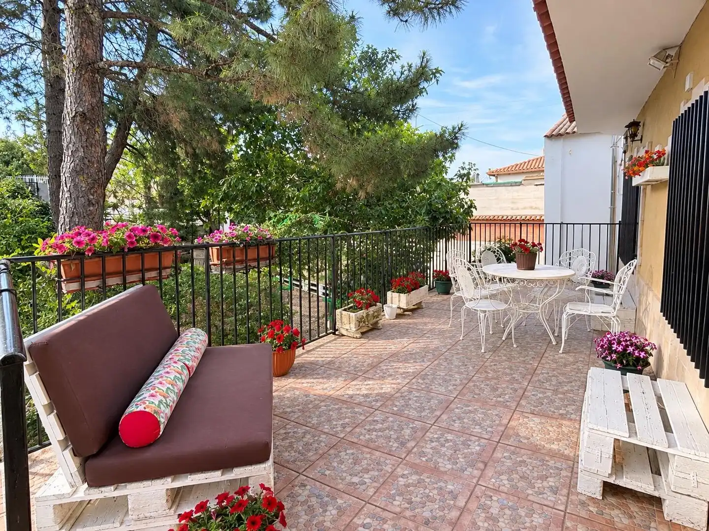 Terrassa de Finca rústica en venda en La Almarcha  amb Calefacció, Jardí privat i Piscina
