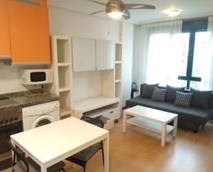 Living room of Apartment to rent in Oviedo   with Heating, Parquet flooring and Storage room