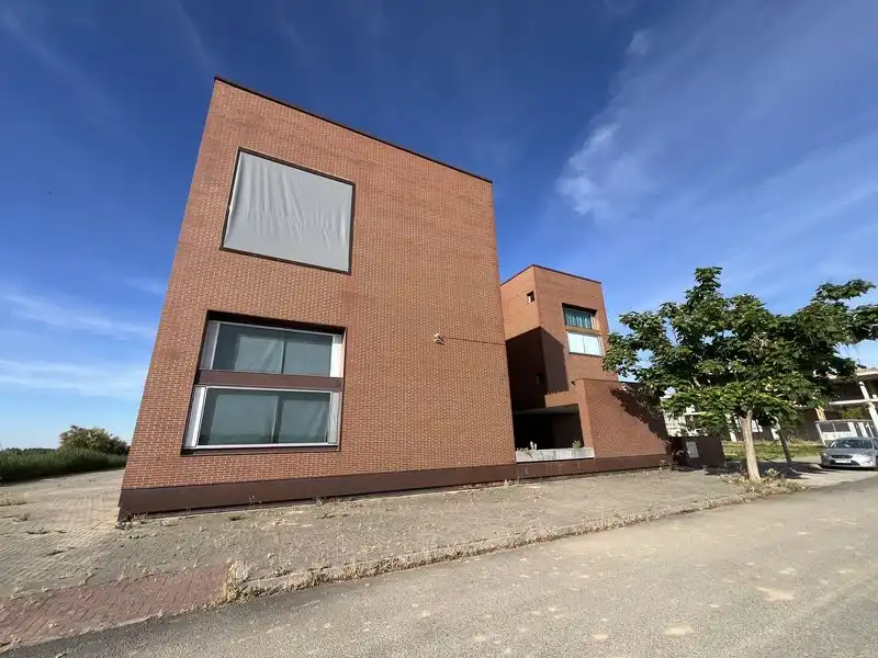 Büro zum Verkauf in RAMÓN BALBUENA Y HUERTAS