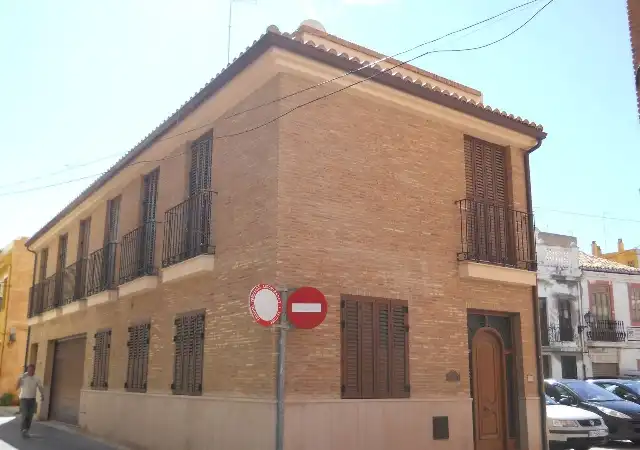 Vista exterior de Piso en venta en Mislata