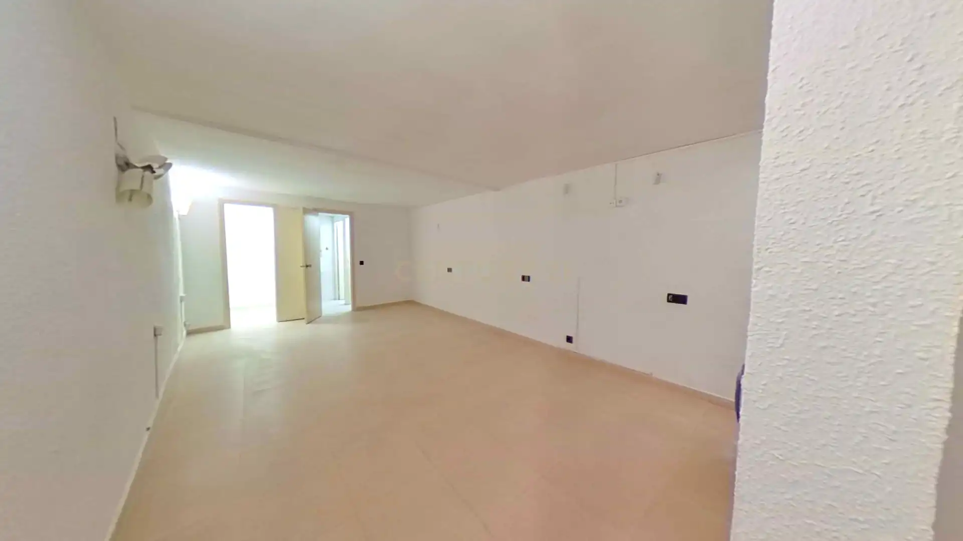 Local en venda a Mestre Vilarrubla, 26, Corbera de Llobregat