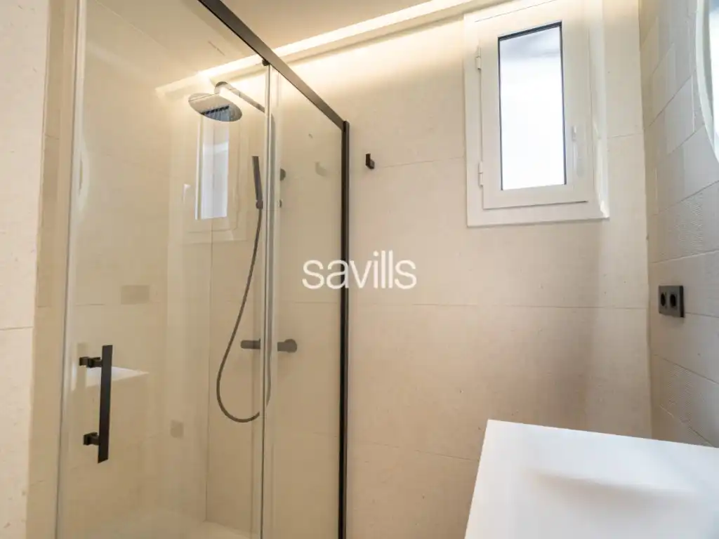 Baño de Apartamento en venta en Barcelona con Aire acondicionado y Terraza