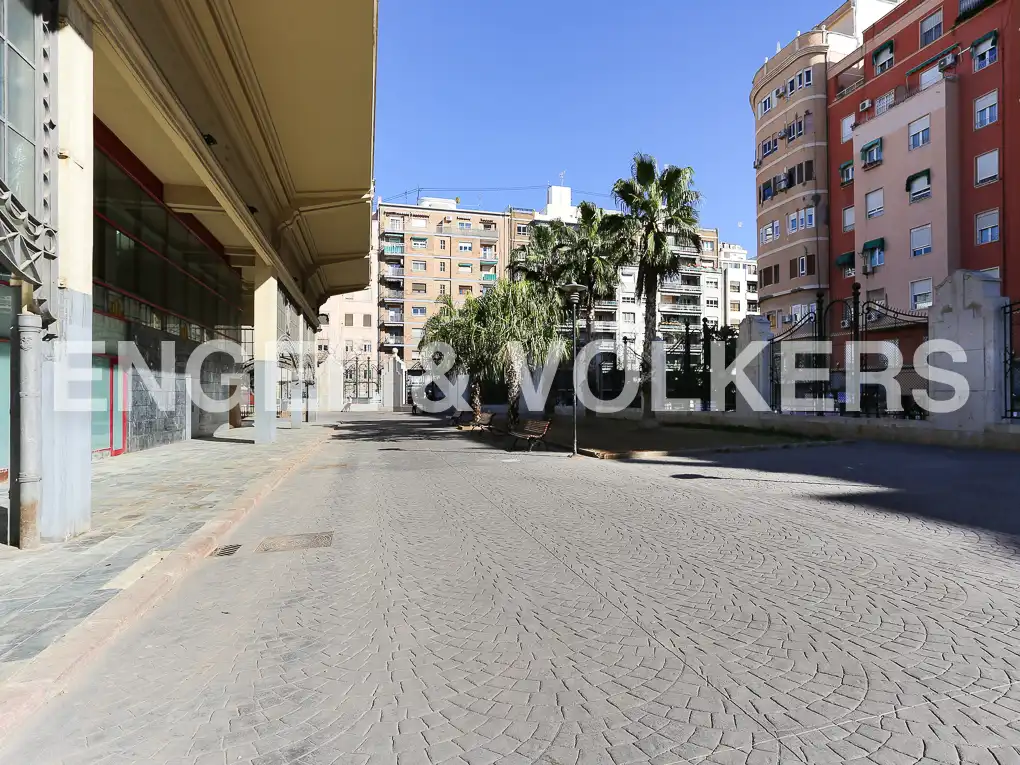 Vista exterior de Piso en venta en Valencia con Aire acondicionado, Calefacción y Parquet