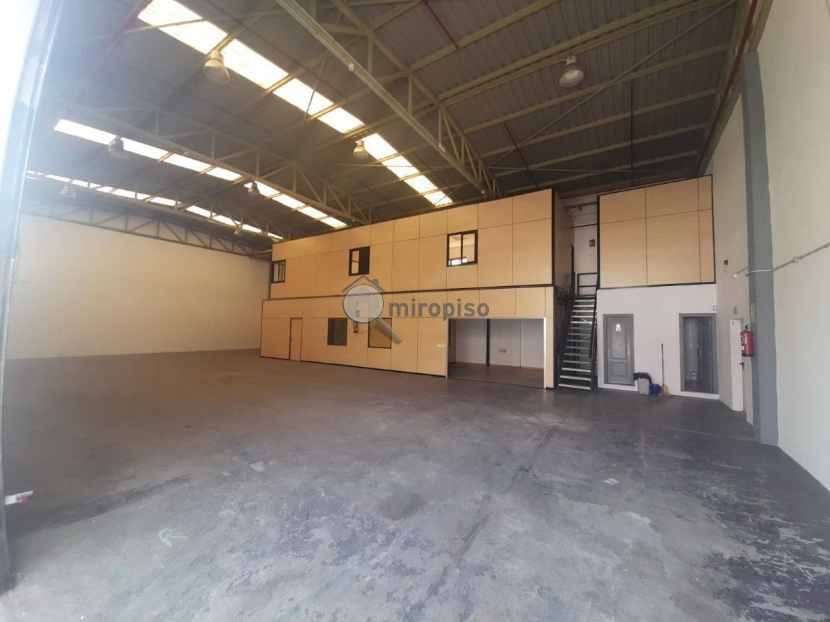 Nau industrial de lloguer en  Santa Cruz de Tenerife Capital