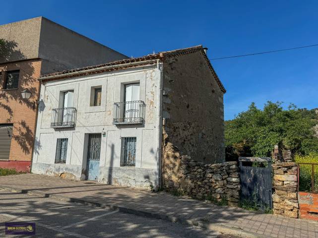 Casa-chalet en Venta en  N D, 0 en Buitrago del Lozoya